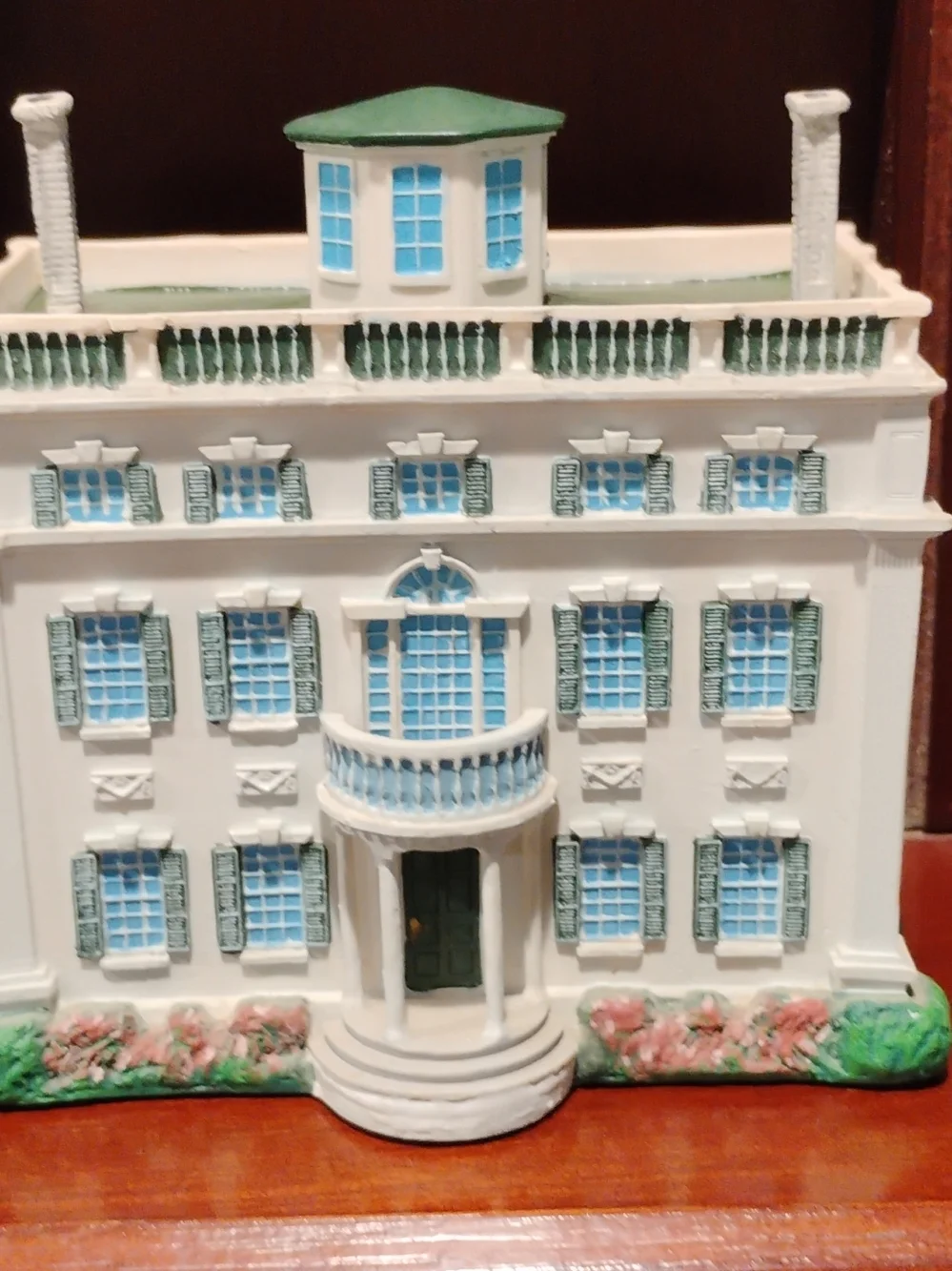 Franklin Mint 1988 Architectural Figurines And Display Shelf Collectibles